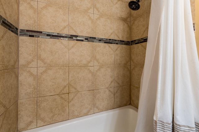 16210 Ridgegreen Drive, Houston, TX 77082