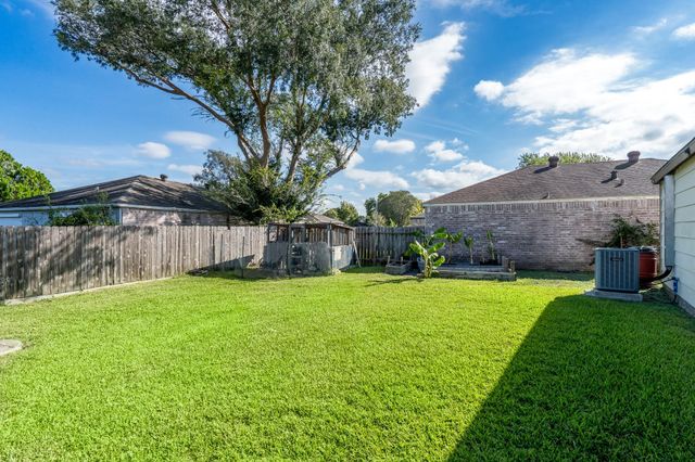 16210 Ridgegreen Drive, Houston, TX 77082
