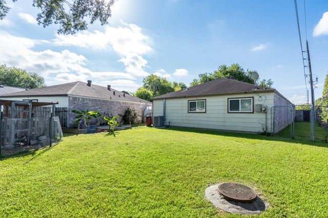 16210 Ridgegreen Drive, Houston, TX 77082