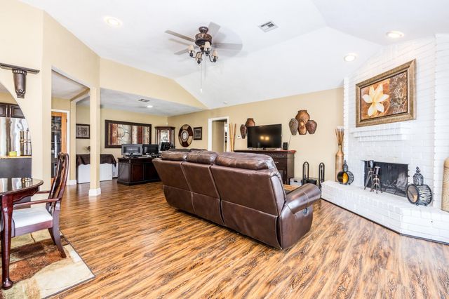 16210 Ridgegreen Drive, Houston, TX 77082