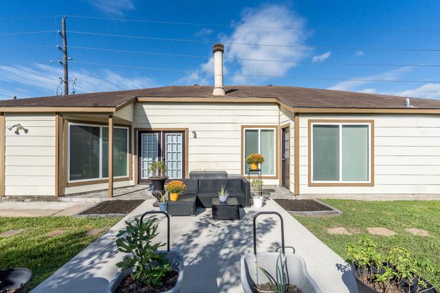 16210 Ridgegreen Drive, Houston, TX 77082