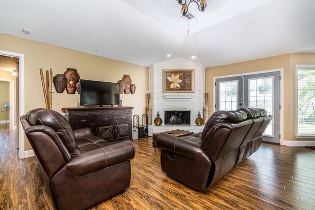 16210 Ridgegreen Drive, Houston, TX 77082