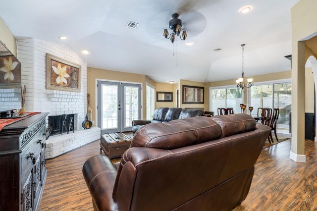16210 Ridgegreen Drive, Houston, TX 77082