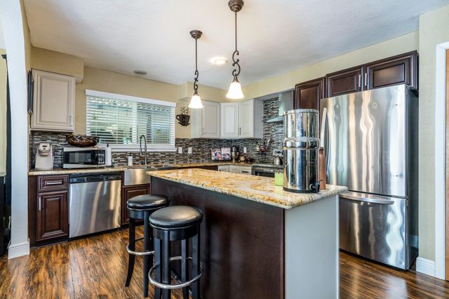 16210 Ridgegreen Drive, Houston, TX 77082
