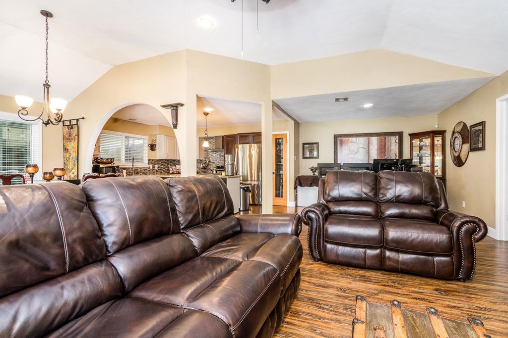 16210 Ridgegreen Drive, Houston, TX 77082