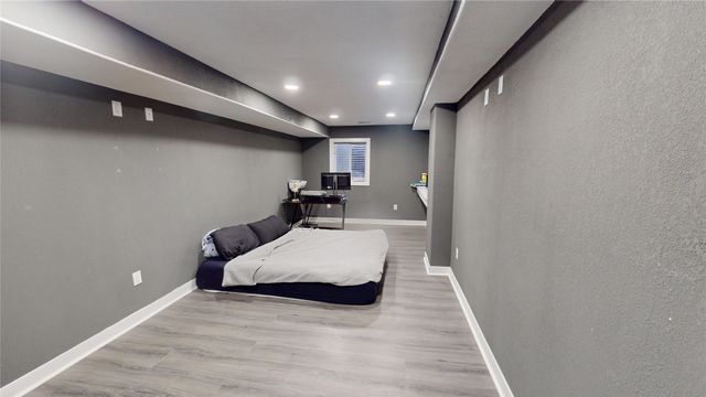 914 NW 22nd Street, Ankeny, IA 50023