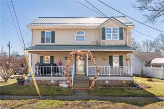 335 High Street SW, Carrollton, OH 44615