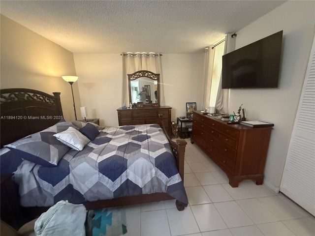 12209 SW 14th Ln 1101, Miami, FL 33184