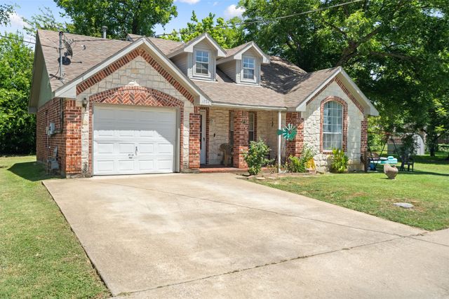 1724 Willow Hollow Drive, Garland, TX 75040