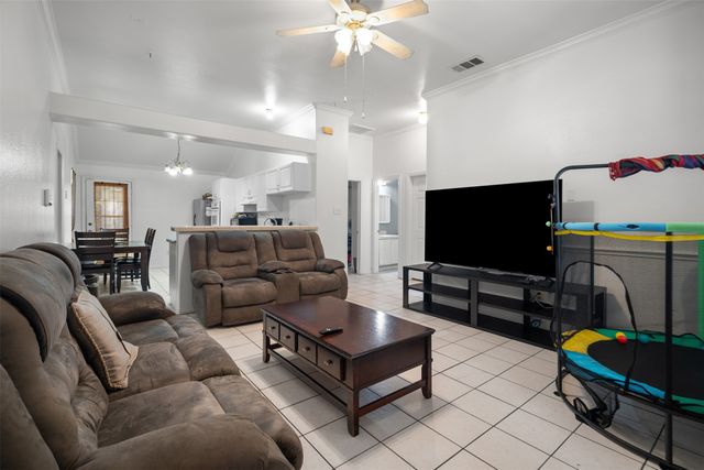 1724 Willow Hollow Drive, Garland, TX 75040