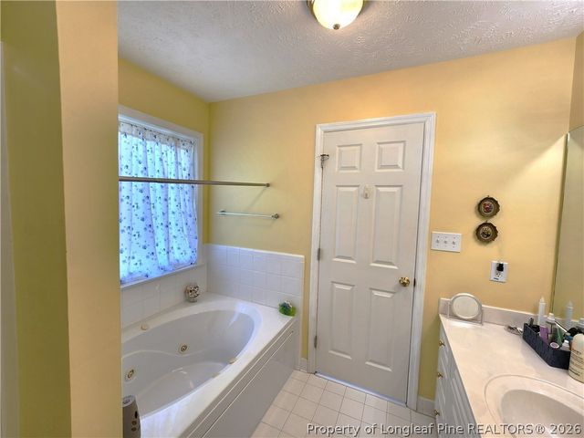 6414 Walworth Road, Fayetteville, NC 28311