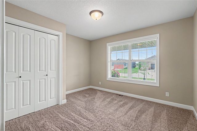 517 28th Street SE, Altoona, IA 50009
