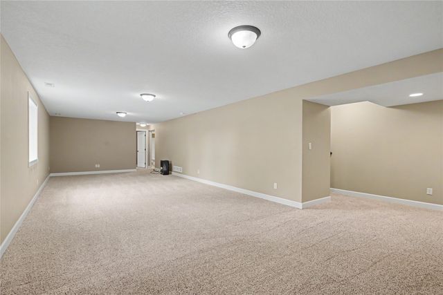 517 28th Street SE, Altoona, IA 50009