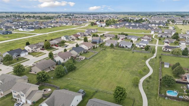 517 28th Street SE, Altoona, IA 50009