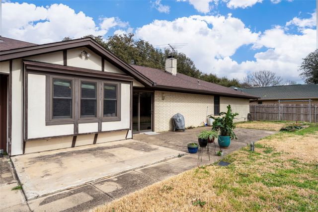 4345 Willow Way Road, Fort Worth, TX 76133