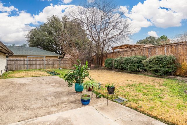 4345 Willow Way Road, Fort Worth, TX 76133