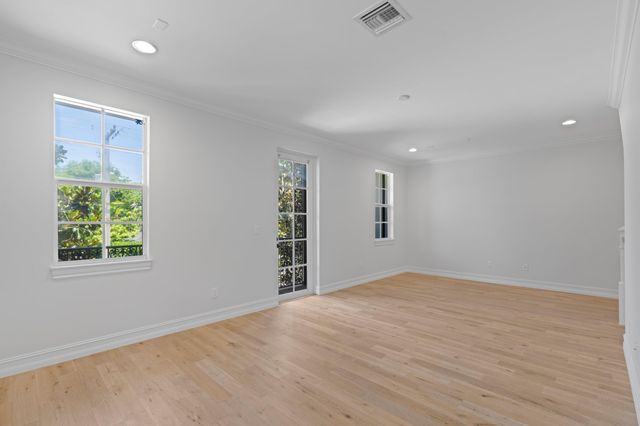 135 N Cannery Row Circle, Delray Beach, FL 33444