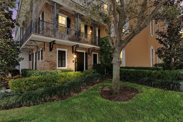 135 N Cannery Row Circle, Delray Beach, FL 33444