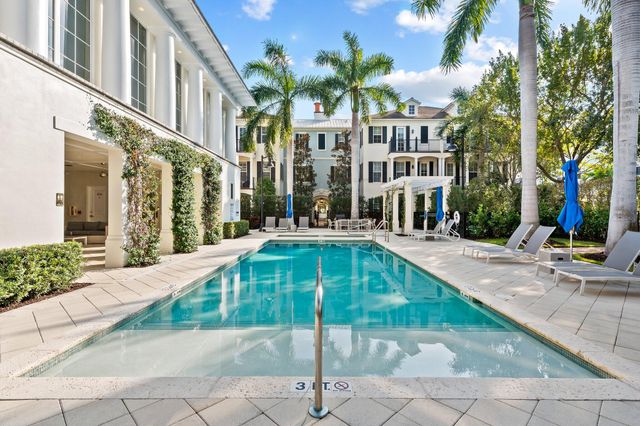 135 N Cannery Row Circle, Delray Beach, FL 33444