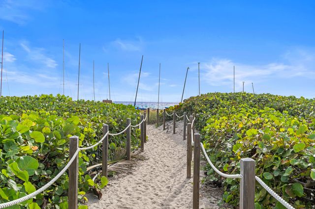 135 N Cannery Row Circle, Delray Beach, FL 33444