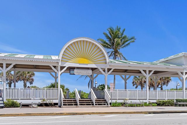 135 N Cannery Row Circle, Delray Beach, FL 33444