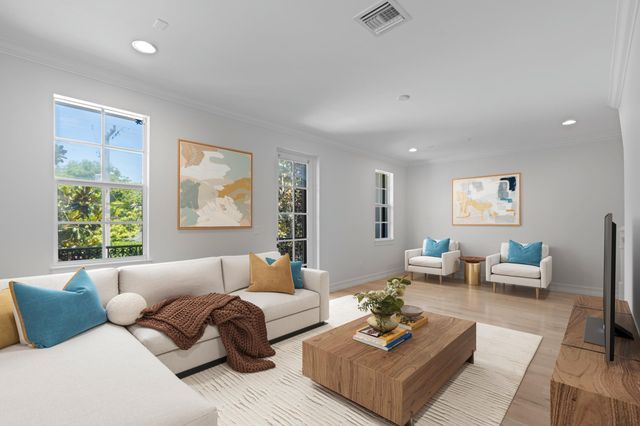 135 N Cannery Row Circle, Delray Beach, FL 33444