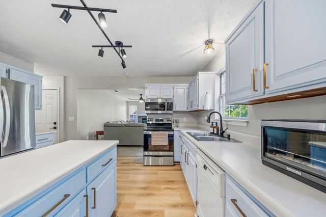 1152 White Mountain Ln, Antioch, TN 37013