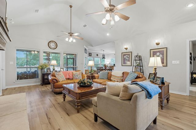 1206 Long MDW, Salado, TX 76571