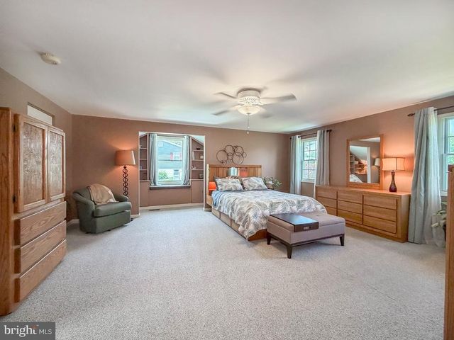 766 EISENHAUER DR, Telford, PA 18969