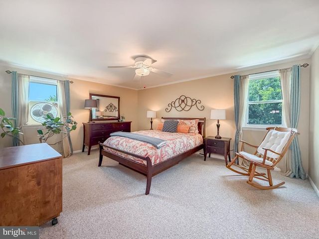 766 EISENHAUER DR, Telford, PA 18969