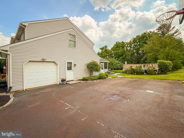 766 EISENHAUER DR, Telford, PA 18969