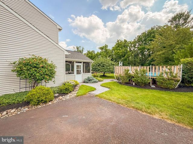 766 EISENHAUER DR, Telford, PA 18969