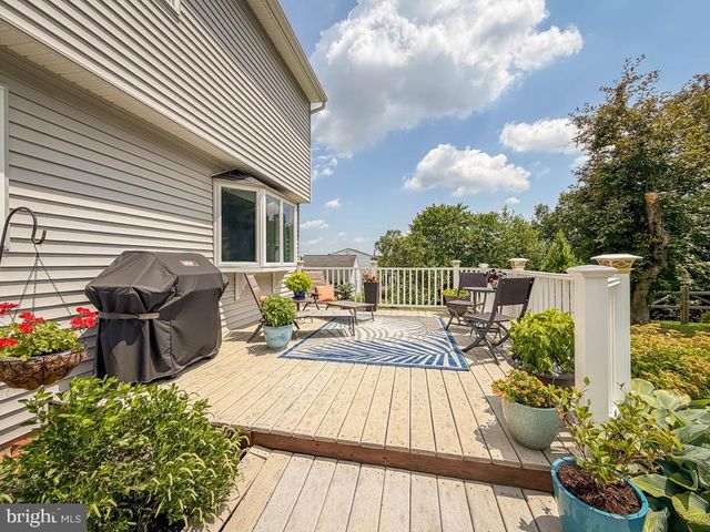 766 EISENHAUER DR, Telford, PA 18969