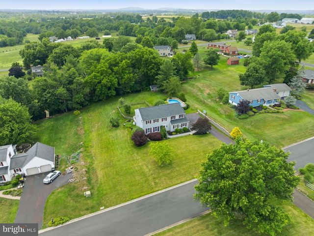 766 EISENHAUER DR, Telford, PA 18969