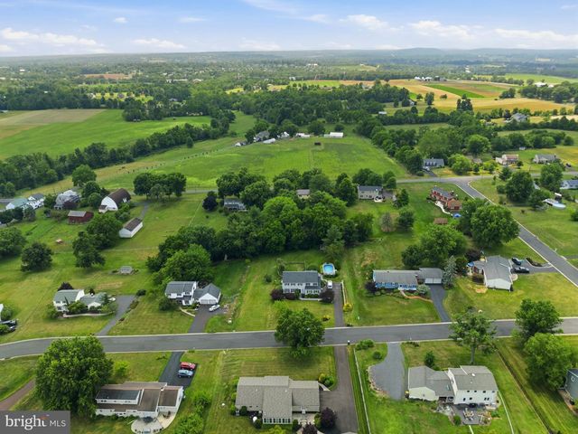766 EISENHAUER DR, Telford, PA 18969