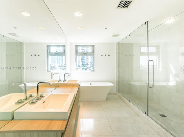 17301 Biscayne Boulevard 207, North Miami Beach, FL 33160