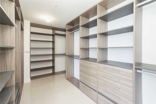 17301 Biscayne Boulevard 207, North Miami Beach, FL 33160