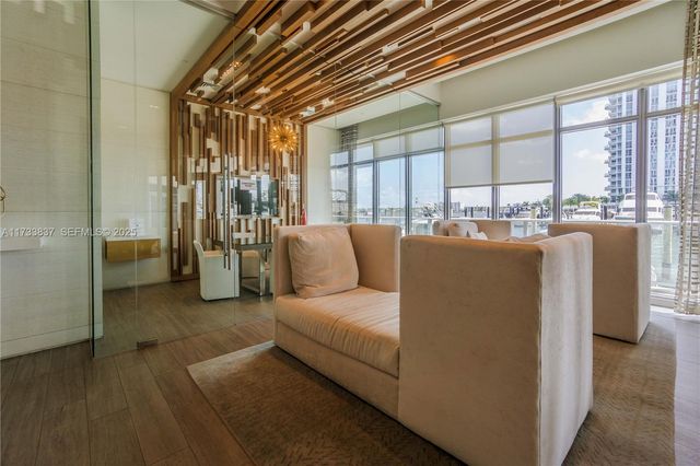 17301 Biscayne Boulevard 207, North Miami Beach, FL 33160