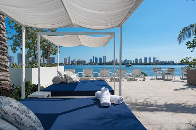 17301 Biscayne Boulevard 207, North Miami Beach, FL 33160