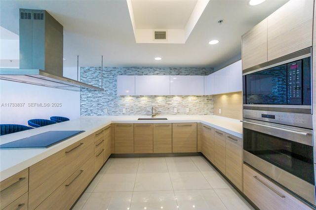 17301 Biscayne Boulevard 207, North Miami Beach, FL 33160