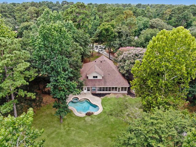 1018 Mesquite Drive, Magnolia, TX 77354