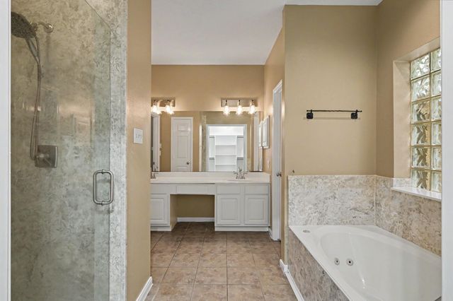 1018 Mesquite Drive, Magnolia, TX 77354