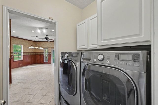 1018 Mesquite Drive, Magnolia, TX 77354
