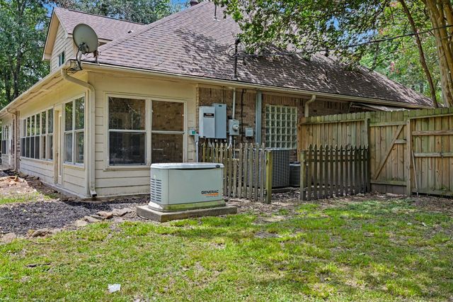 1018 Mesquite Drive, Magnolia, TX 77354
