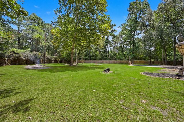 1018 Mesquite Drive, Magnolia, TX 77354