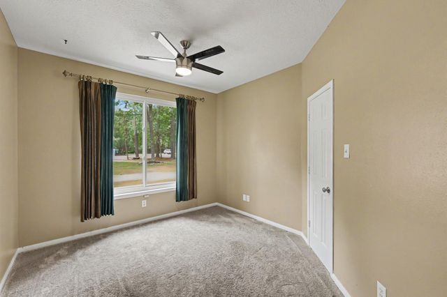 1018 Mesquite Drive, Magnolia, TX 77354