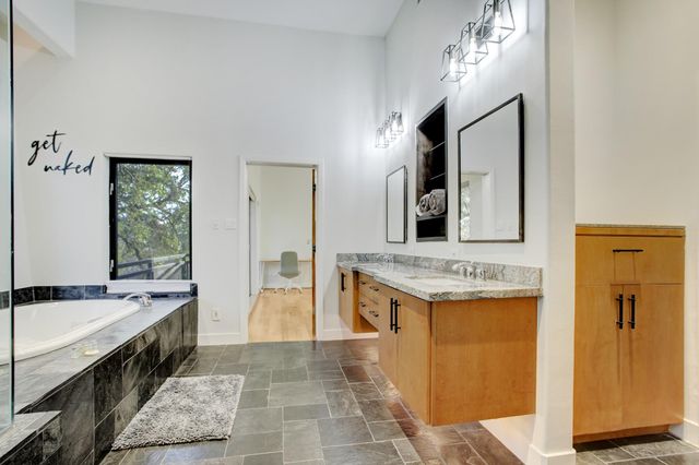 5002 Milam, Houston, TX 77006