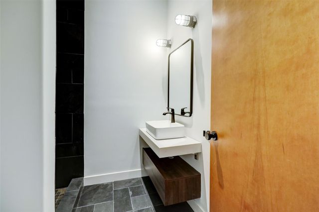 5002 Milam, Houston, TX 77006