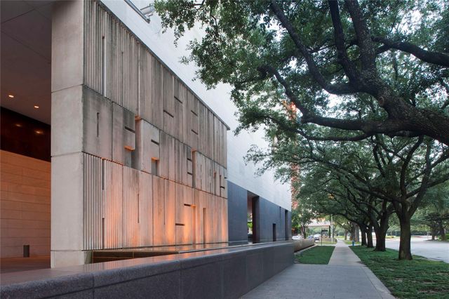5002 Milam, Houston, TX 77006