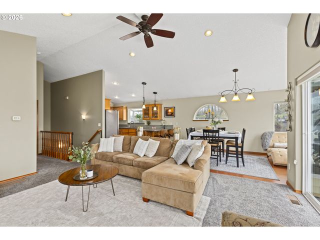 17809 Ne MARINE Dr C3, Portland, OR 97230